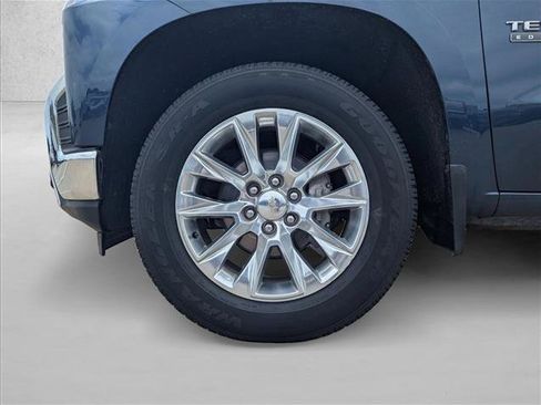 Used 2022 Chevrolet Silverado 1500 LTZ w/ Z71 Off-Road Package AWD/4WD image 22