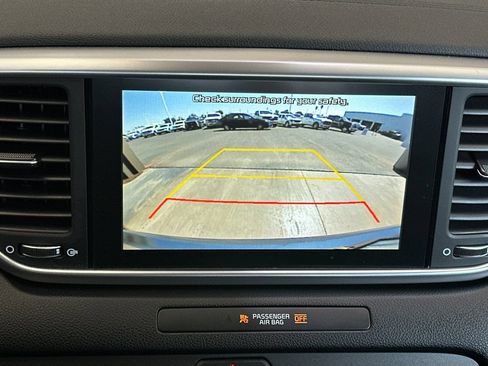 Certified 2021 Kia Sportage LX w/ LX Fwd Popular Package image 21