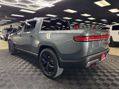 Used 2022 Rivian R1T Launch Edition image 9