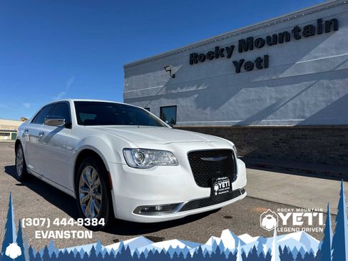 Used 2017 Chrysler 300 C AWD/4WD image 1