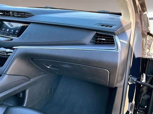 Used 2021 Cadillac XT5 Luxury image 16