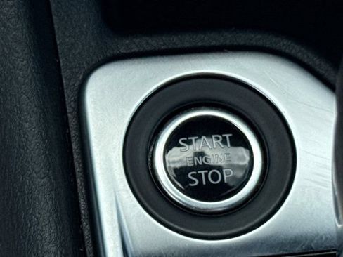 Used 2024 Nissan Sentra SV FWD image 28