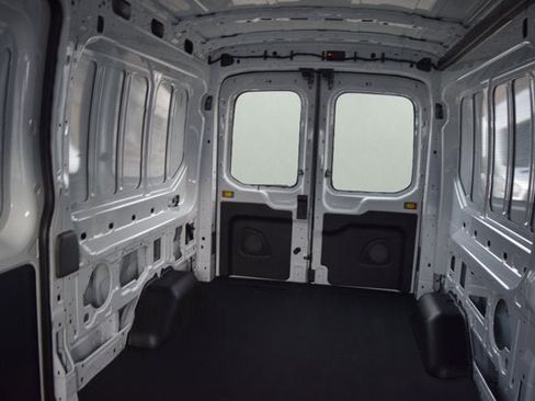 New 2026 Ford Transit 250 148 Medium Roof RWD image 6