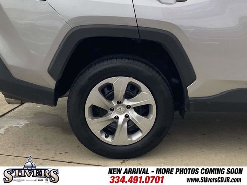 Used 2022 Toyota RAV4 LE image 44