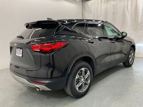 Used 2025 Chevrolet Blazer LT FWD image 7