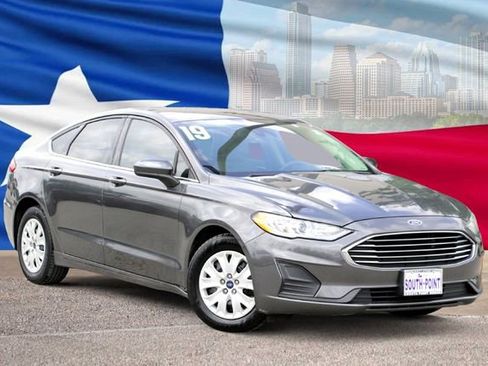 Used 2019 Ford Fusion S FWD image 1