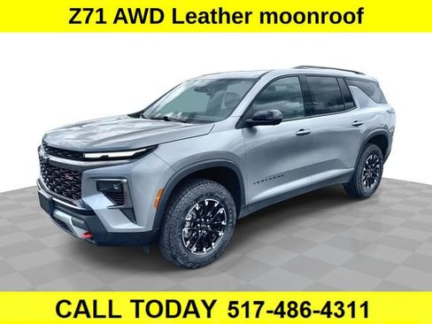 Certified 2025 Chevrolet Traverse Z71 AWD/4WD image 1