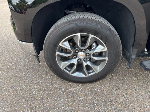 Used 2026 Chevrolet Silverado 1500 LT w/ Texas Edition Plus RWD image 13
