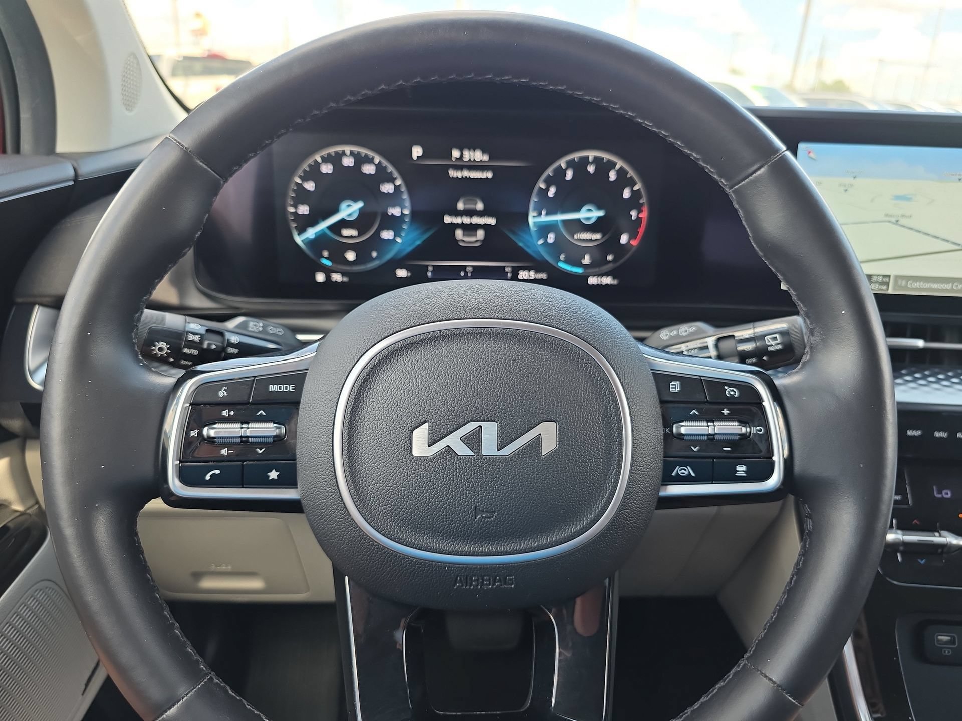 Used 2022 Kia Carnival SX Prestige FWD image 20