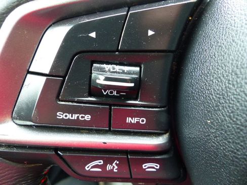 Used 2020 Subaru Crosstrek 2.0i Limited w/ Moonroof Package w/Navigation image 28