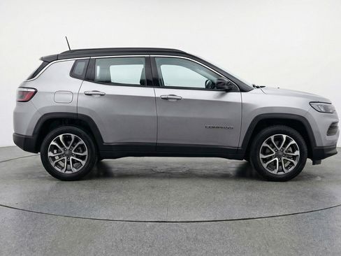 Used 2025 Jeep Compass Limited AWD/4WD image 11