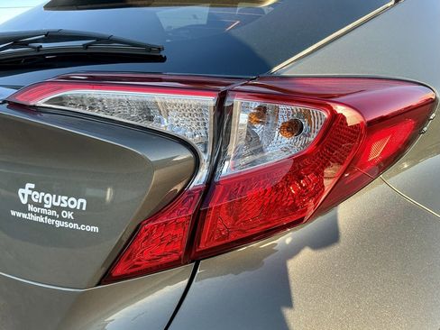 Used 2021 Toyota C-HR LE image 16