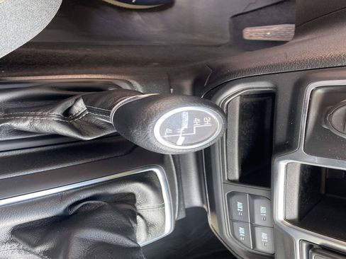 Used 2024 Jeep Wrangler Unlimited Sport AWD/4WD image 31