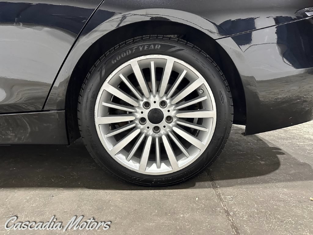 Used 2015 BMW 328i xDrive Wagon AWD/4WD image 30