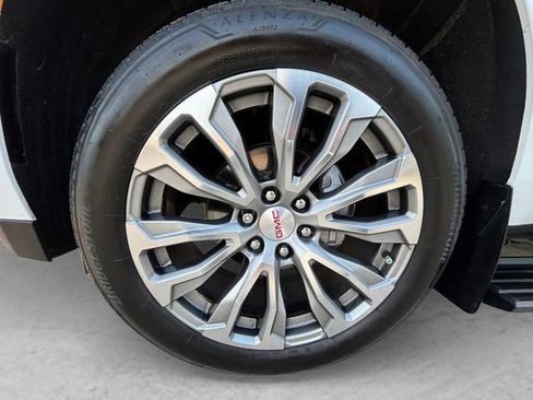 Used 2021 GMC Yukon XL Denali w/ Denali Premium Package RWD image 29