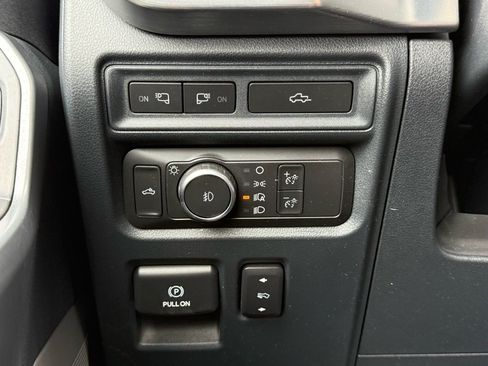 Used 2022 Ford F150 Lariat image 23