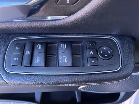 Used 2024 RAM 1500 Laramie image 18