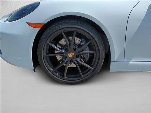 Used 2025 Porsche 718 Boxster RWD image 22