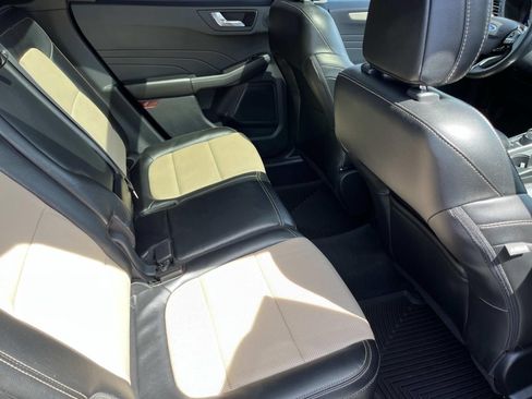 Used 2021 Ford Escape Titanium w/ Titanium Elite Package AWD/4WD image 21