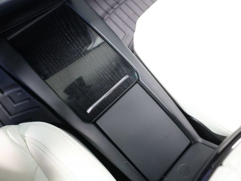 Used 2020 Tesla Model X Long Range AWD/4WD image 33