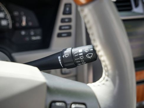 Used 2006 Cadillac XLR RWD image 51