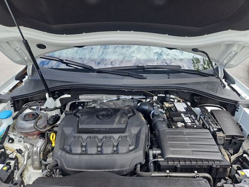 Certified 2024 Volkswagen Tiguan SE R-Line AWD/4WD image 35