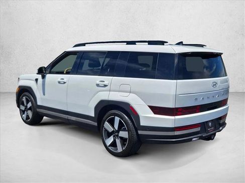Used 2025 Hyundai Santa Fe Limited FWD image 8