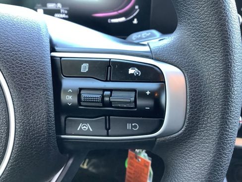 Used 2024 Kia Sportage LX image 20