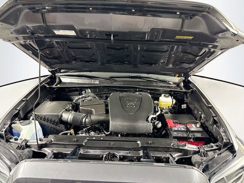 Certified 2022 Toyota Tacoma TRD Off-Road w/ TRD Premium Off Road Package image 28