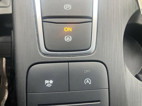 Used 2021 Ford Escape SE w/ Convenience Package image 33