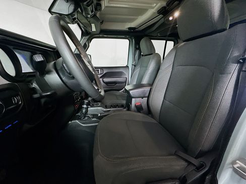 Used 2024 Jeep Wrangler Unlimited AWD/4WD image 13