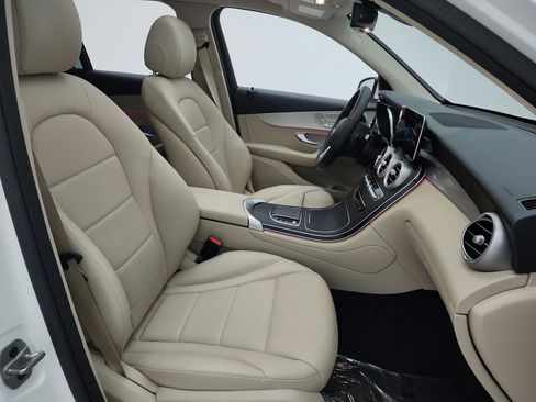 Used 2022 Mercedes-Benz GLC 300 image 25