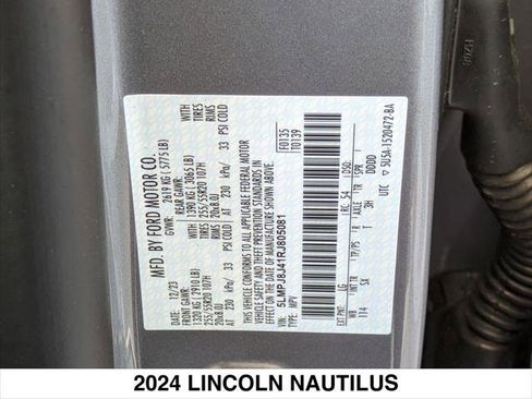 New 2024 Lincoln Nautilus Premier w/ Equipment Group 102A image 15