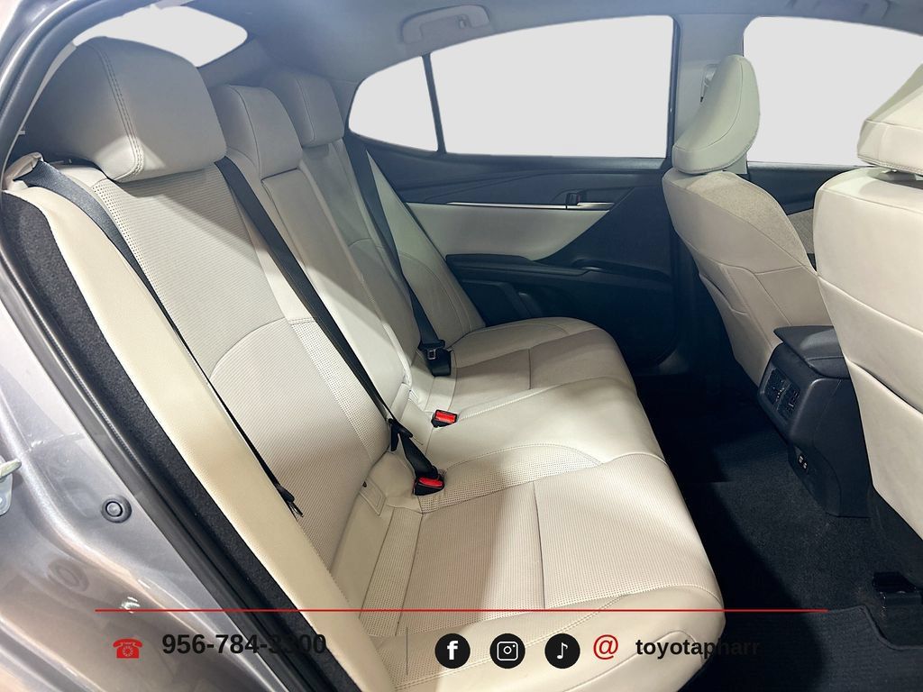 Used 2025 Toyota Camry XLE w/ Premium Package FWD image 27