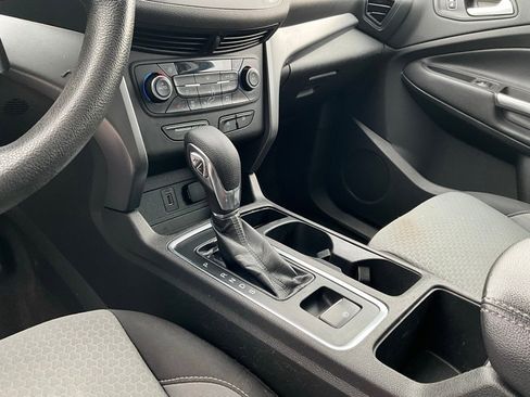 Used 2018 Ford Escape SE image 18