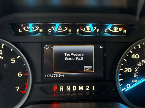 Used 2015 Ford F150 XLT w/ Equipment Group 302A Luxury image 11