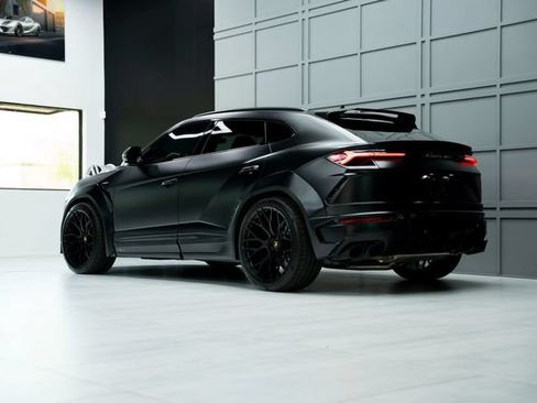 Used 2021 Lamborghini Urus AWD/4WD image 3