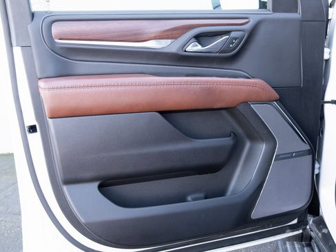 Used 2024 GMC Yukon Denali Ultimate image 15