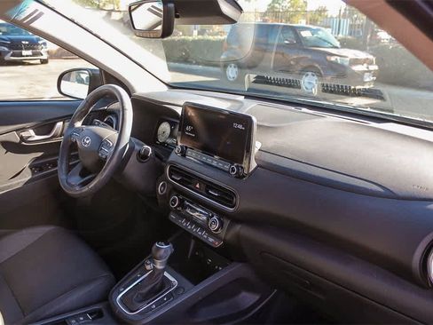 Certified 2022 Hyundai Kona Limited image 23