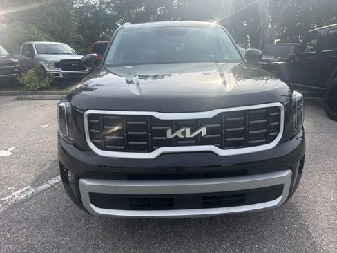 Used 2025 Kia Telluride S FWD image 4