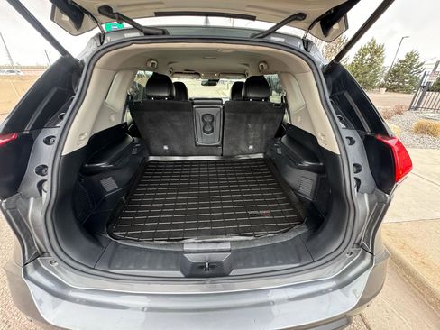 Used 2020 Nissan Rogue SL image 11