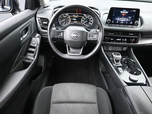 Used 2025 Nissan Rogue SV AWD/4WD image 15