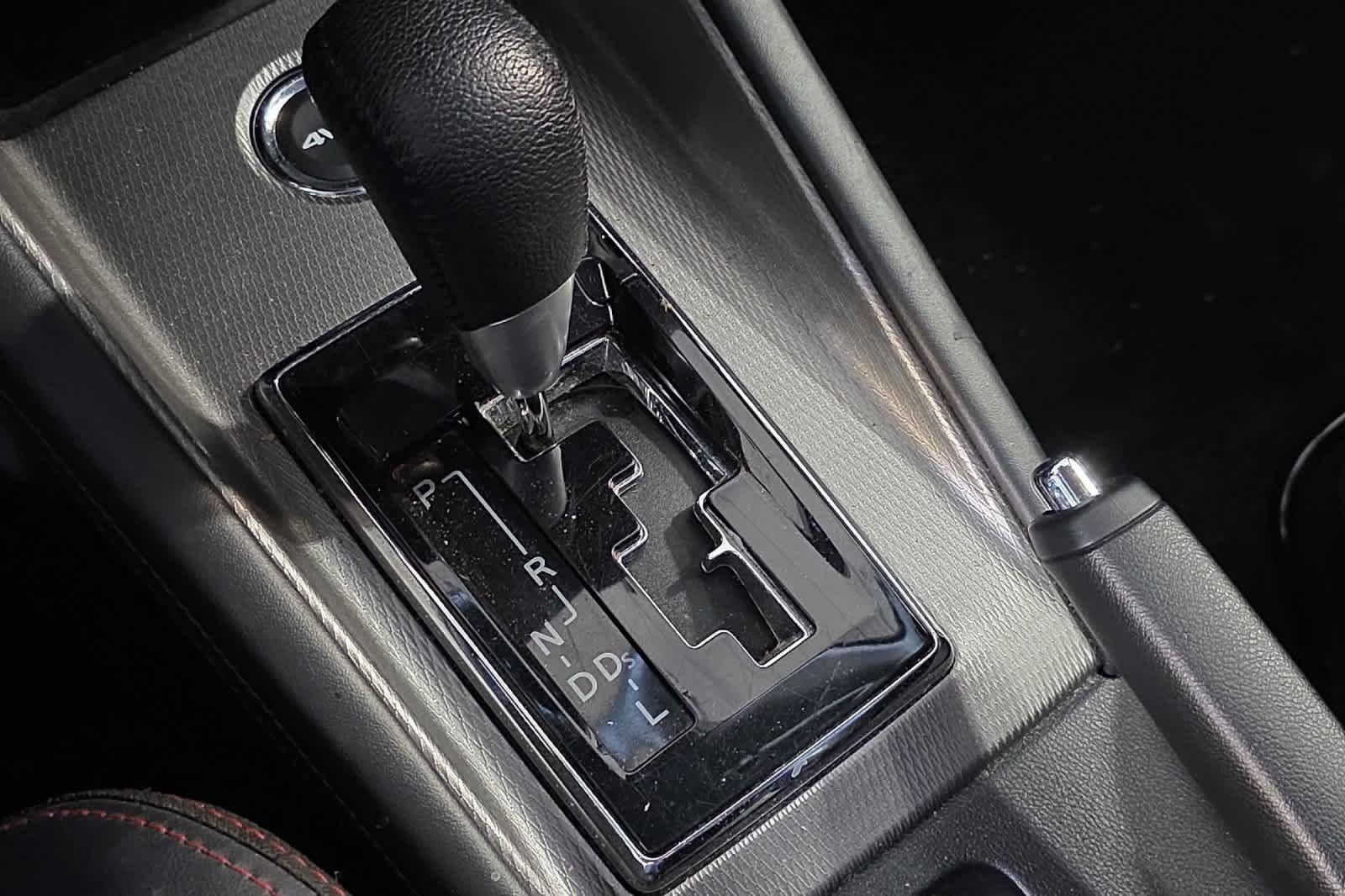 Used 2024 Mitsubishi Outlander Sport SE AWD/4WD image 23