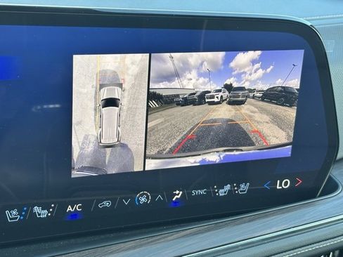 New 2025 Chevrolet Suburban Premier image 12