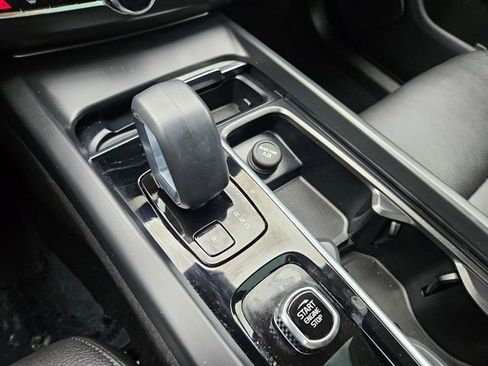 Certified 2025 Volvo XC60 B5 Plus AWD/4WD image 26