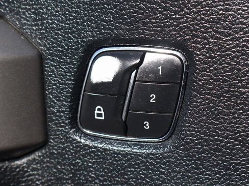 Used 2018 Ford F150 Lariat w/ Equipment Group 502A Luxury image 19