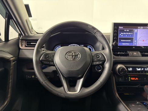 Used 2022 Toyota RAV4 Limited AWD/4WD image 22