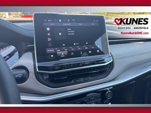 Used 2025 Jeep Compass Limited AWD/4WD image 26