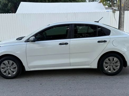 Used 2018 Kia Rio LX FWD image 3