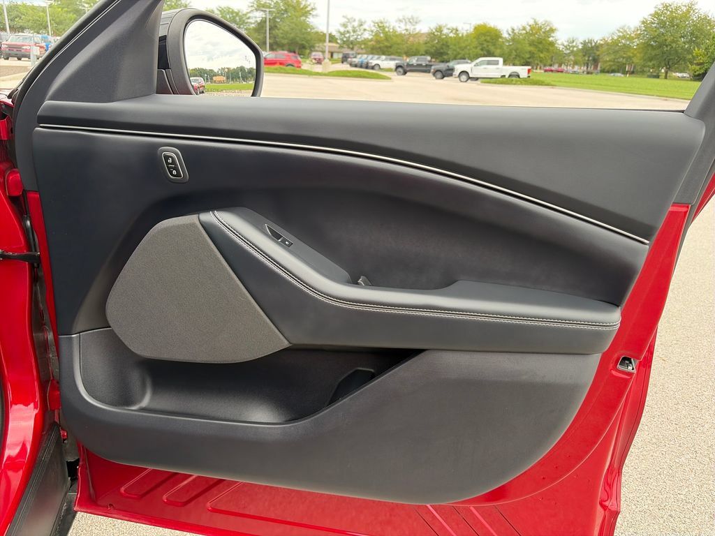 Used 2024 Ford Mustang Mach-E Select AWD/4WD image 9